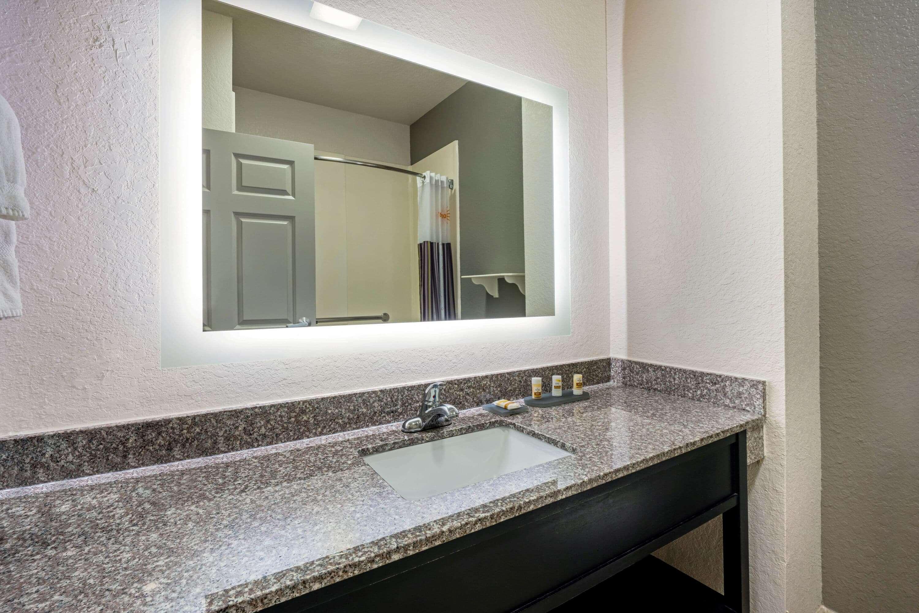 Hotel La Quinta By Wyndham Conroe Exterior foto