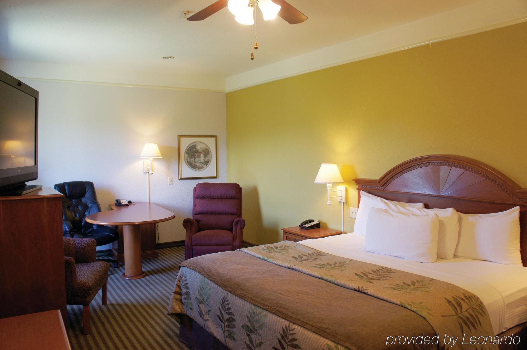 Hotel La Quinta By Wyndham Conroe Exterior foto